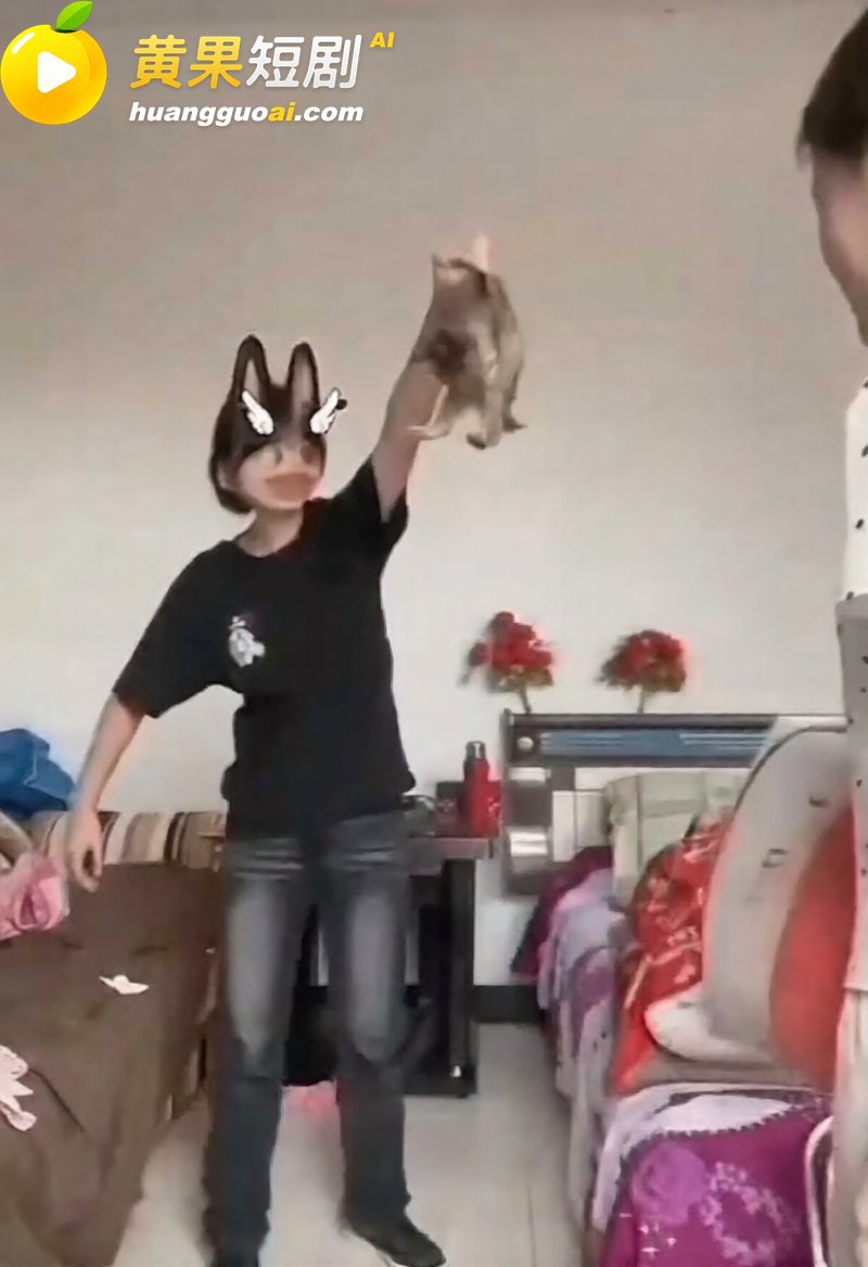 快手网红牙不齐与白米粥 虐猫私拍流出 狠辣抛掷吊脖 崩塌人设引发全网刷屏