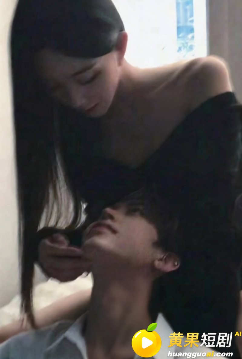 抖音男网红Alex 劈腿惯犯实锤 订婚后分手真相曝光 私密视频疯传