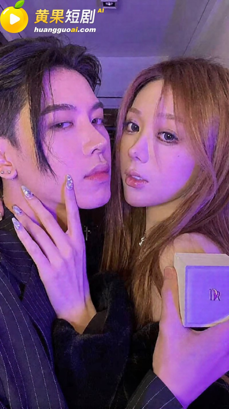 抖音男网红Alex 劈腿惯犯实锤 订婚后分手真相曝光 私密视频疯传