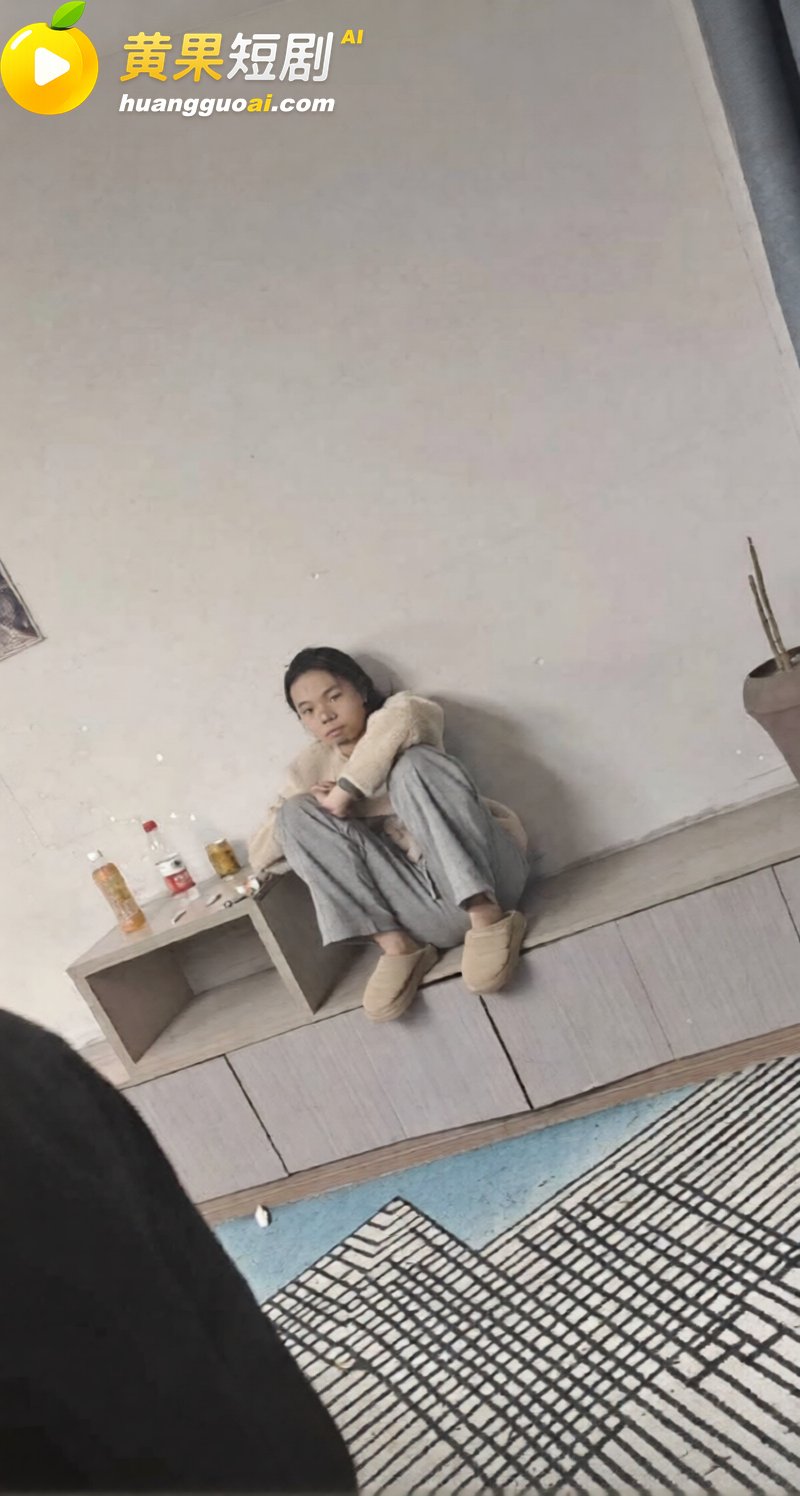 温州瑞安吾悦广场红发女子胡伊洋 现场发疯拉扯 爆料欠钱不还 偷窃实锤