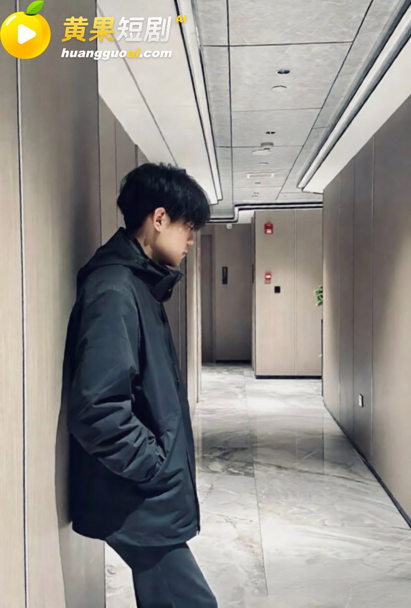 陕西渣男 秦俊男 被曝恋爱期间多次出轨 家暴打人割腕威胁 就连姐姐的伴娘都不放过?