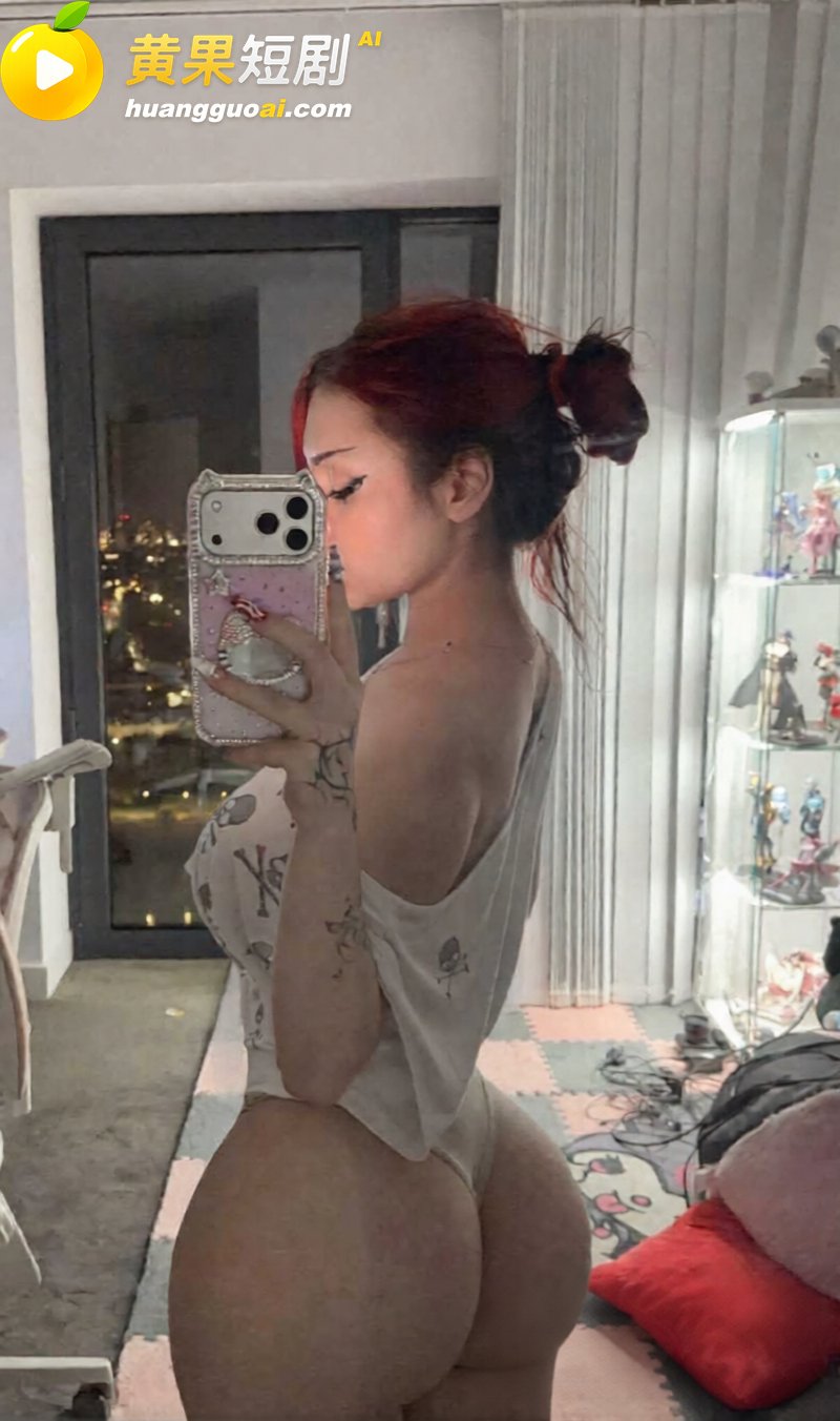推特30万粉丝巨臀毛妹子kitty性爱视频 逆天肥臀像两个大馒头