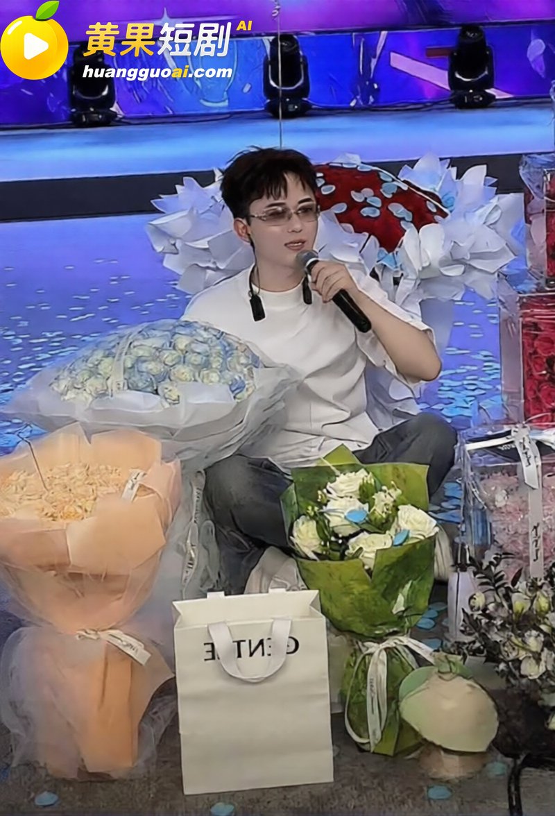 快手网红 吴迪团队 爆出情感大瓜 爱徒怒揭假CP剧本 队内互撕放料 约啪私拍引爆网红圈