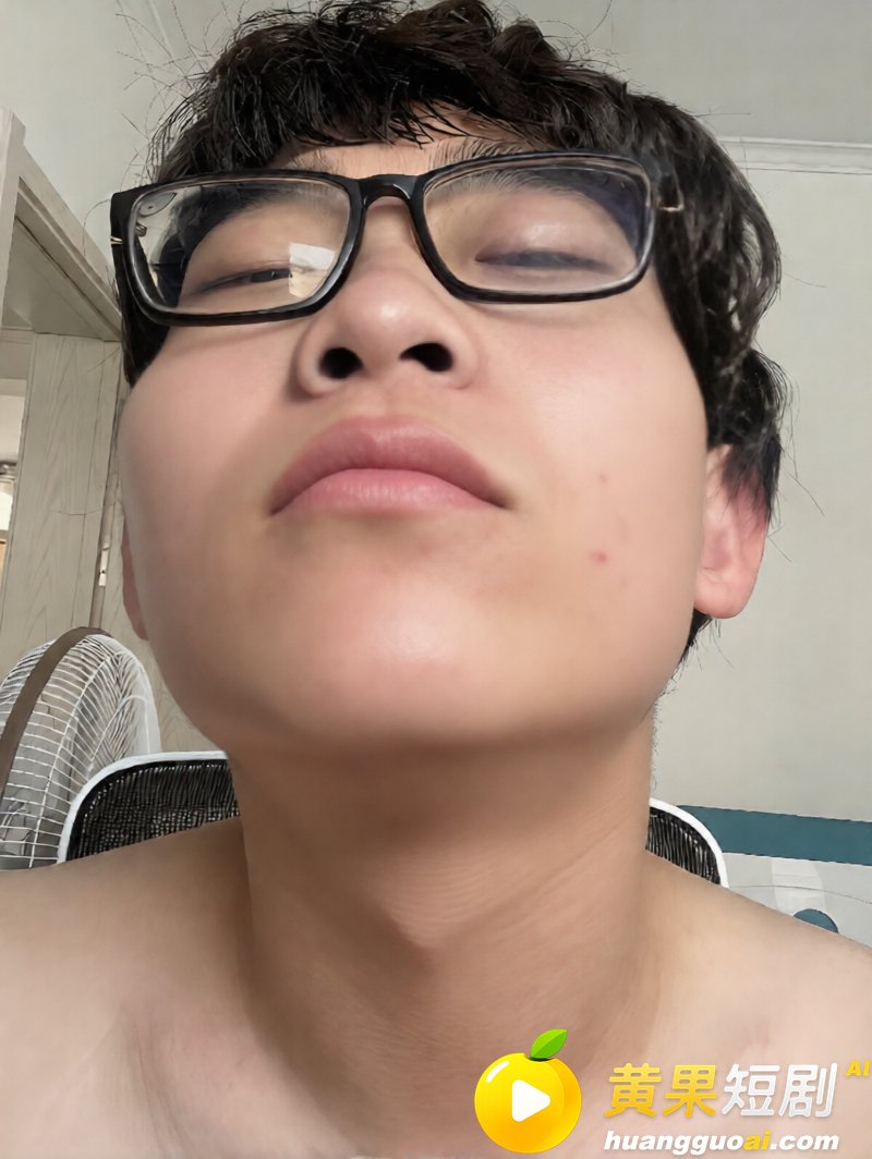 看黄果短剧狂撸40分钟 内蒙古通辽龟男 赵健 裸贷欠款被曝视频 猎奇场面猥琐又辣眼!