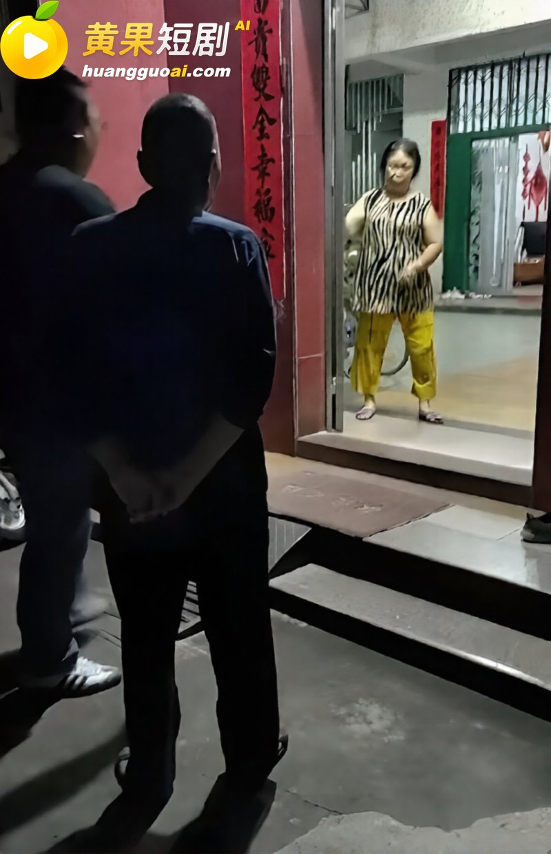 潮州爆出惊天大瓜母女同侍一男 原配得知荒唐真相崩溃 深夜光膀子杀上门开撕