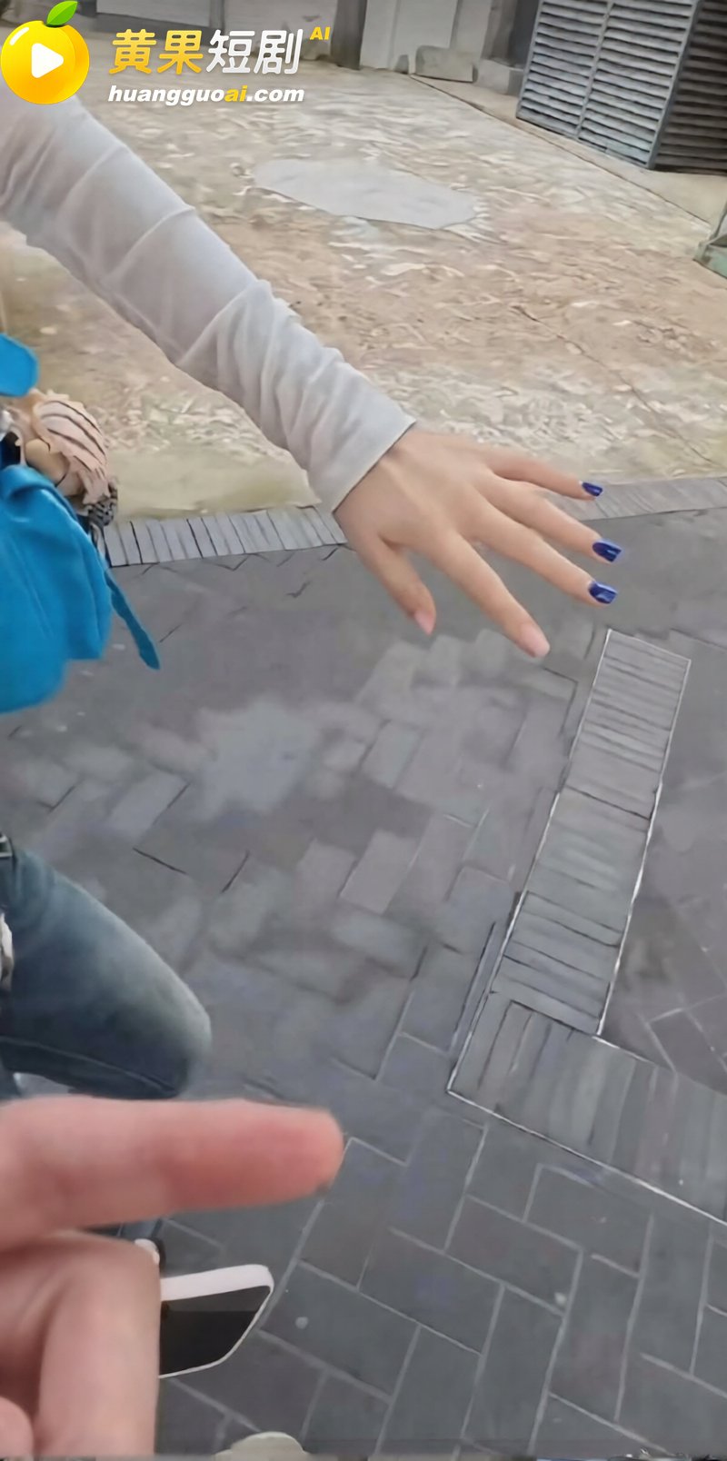 前LOL职业选手电棍再曝被绿 女友蒙蒙与阿鱼拍情侣视频