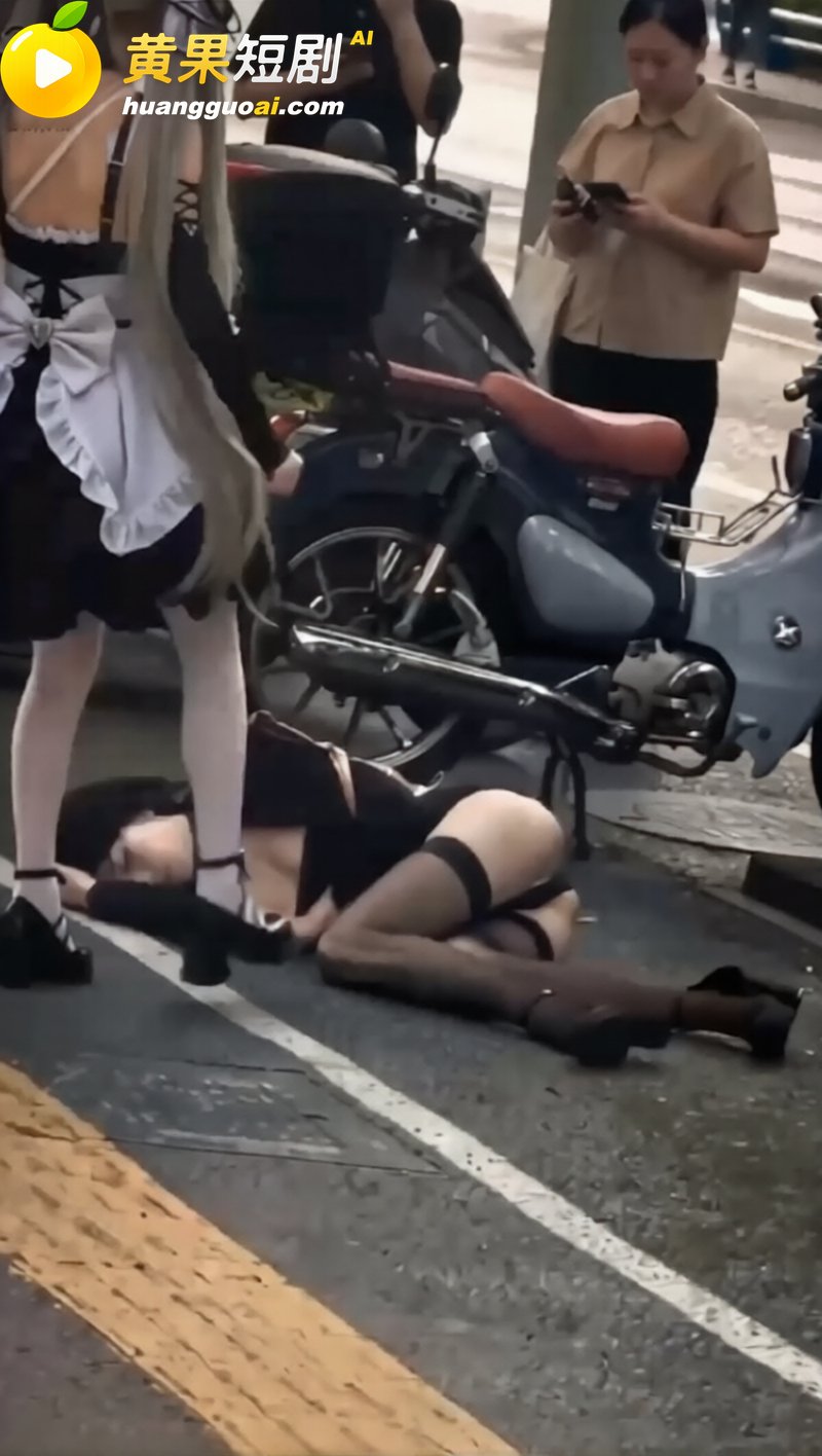 黄果短剧原创 鸡榜啼鸣 班级女学生自愿堕落成顶级肉便器 排队等班主任开发骚穴 爆料实锤