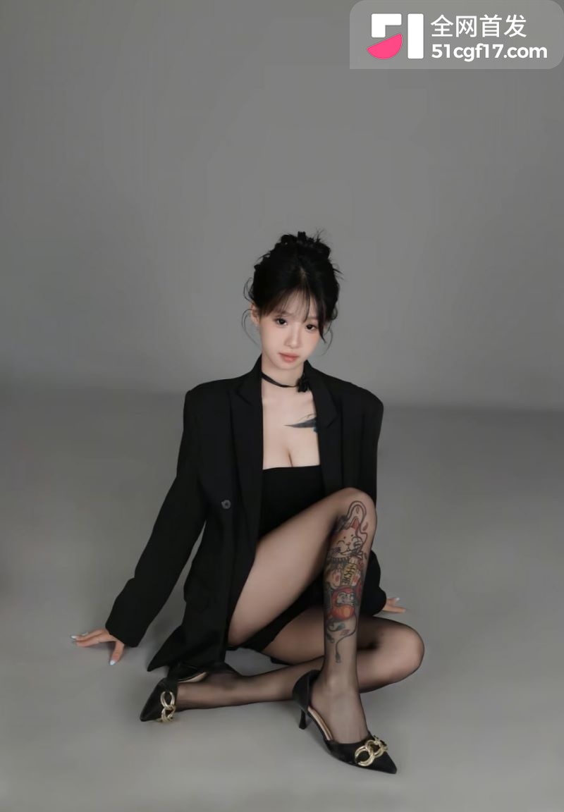 重庆女骑笨笨 陈思颖 再上热搜 摩博会借排气管剐蹭逃逸 私密视频被齐爆