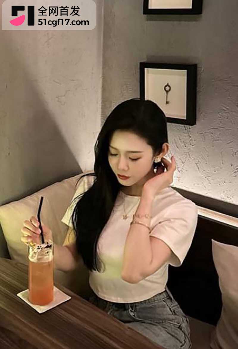 绝美女演员 李凯诗 被金主训成母狗 无套后入炮机轰穴 双洞齐开极度淫贱