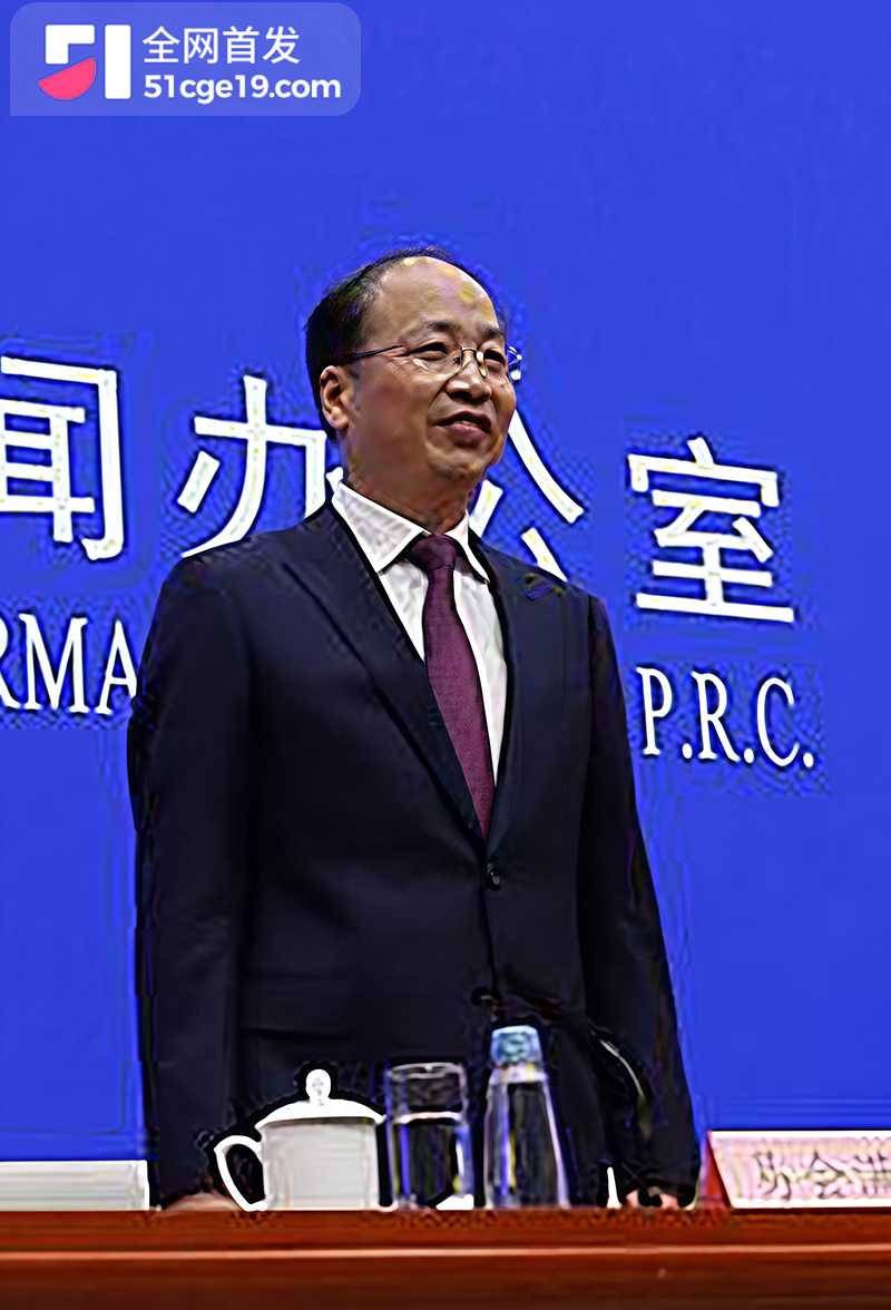 原证监会主席 易会满 被公诉 大肆贪腐与73名女性搞权色交易 双飞私拍全网疯传
