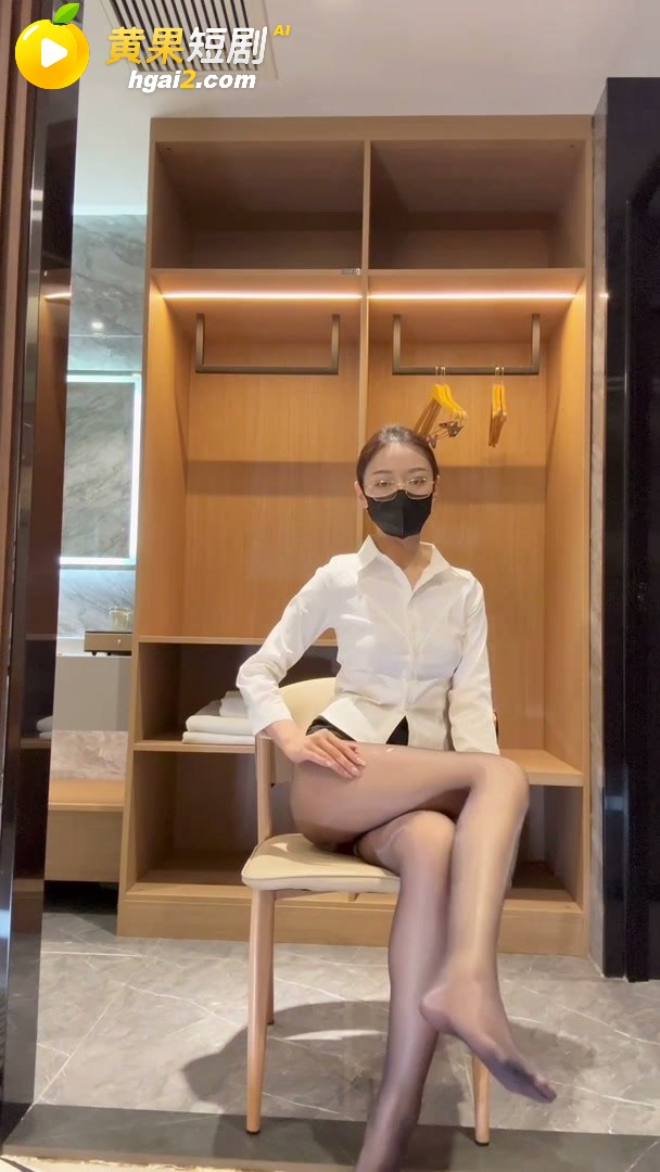 媚娘白玉花OL制服黑丝高跟大尺度反差 眼镜美腿玉足全展示