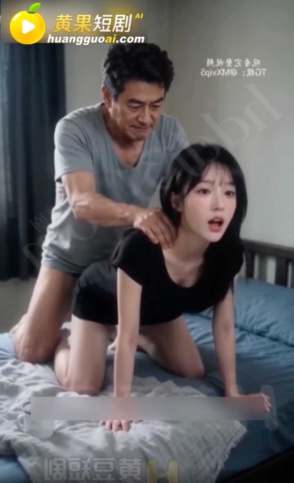黄果短剧《儿媳妇的秘密》公公窗外偷窥房事打飞机后厨房按住湿身儿媳直接插